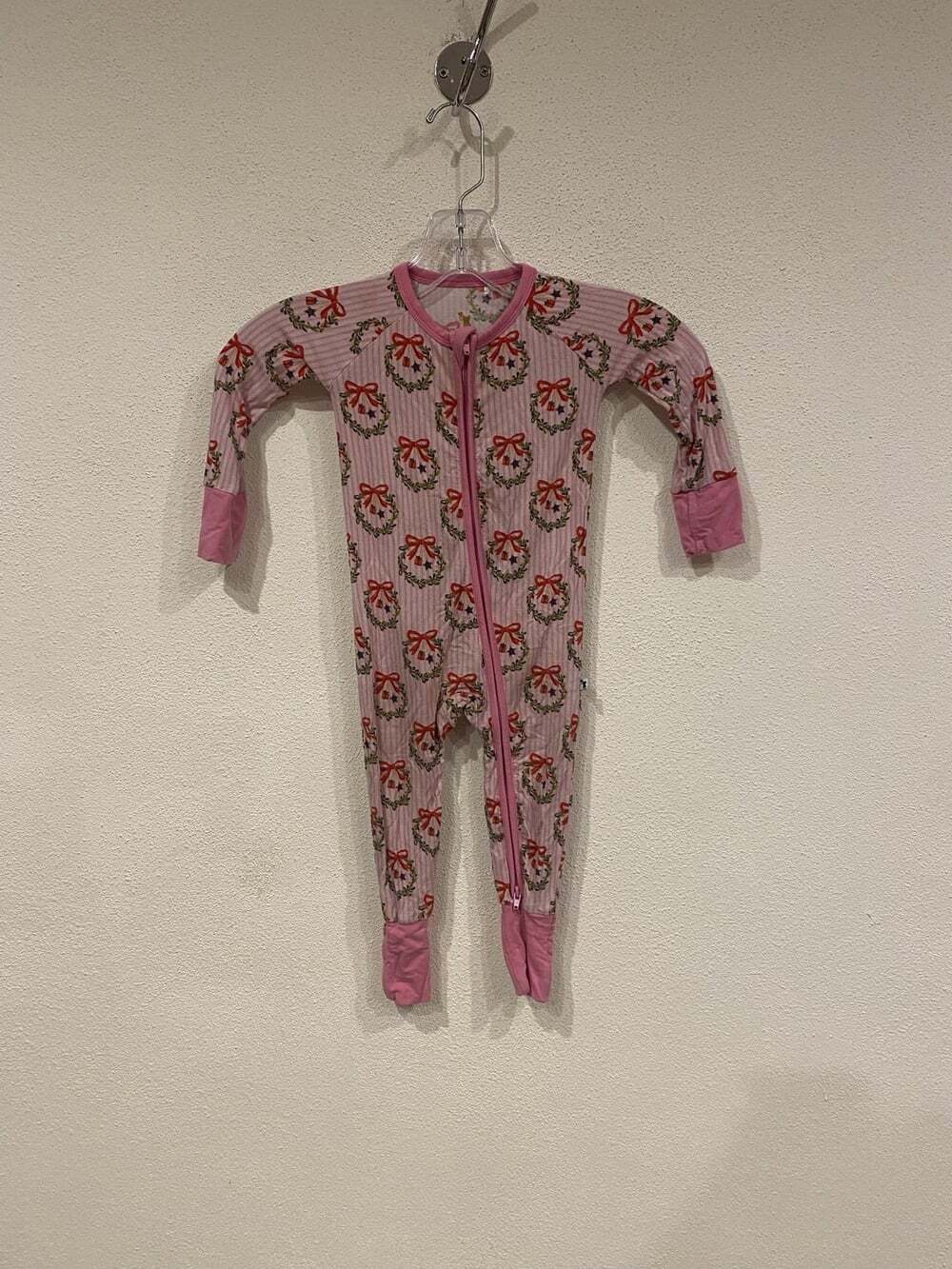 Kiki + Lulu One Piece Pajamas Girls 9-12 Months Pink Wreath Christmas Zip Bamboo